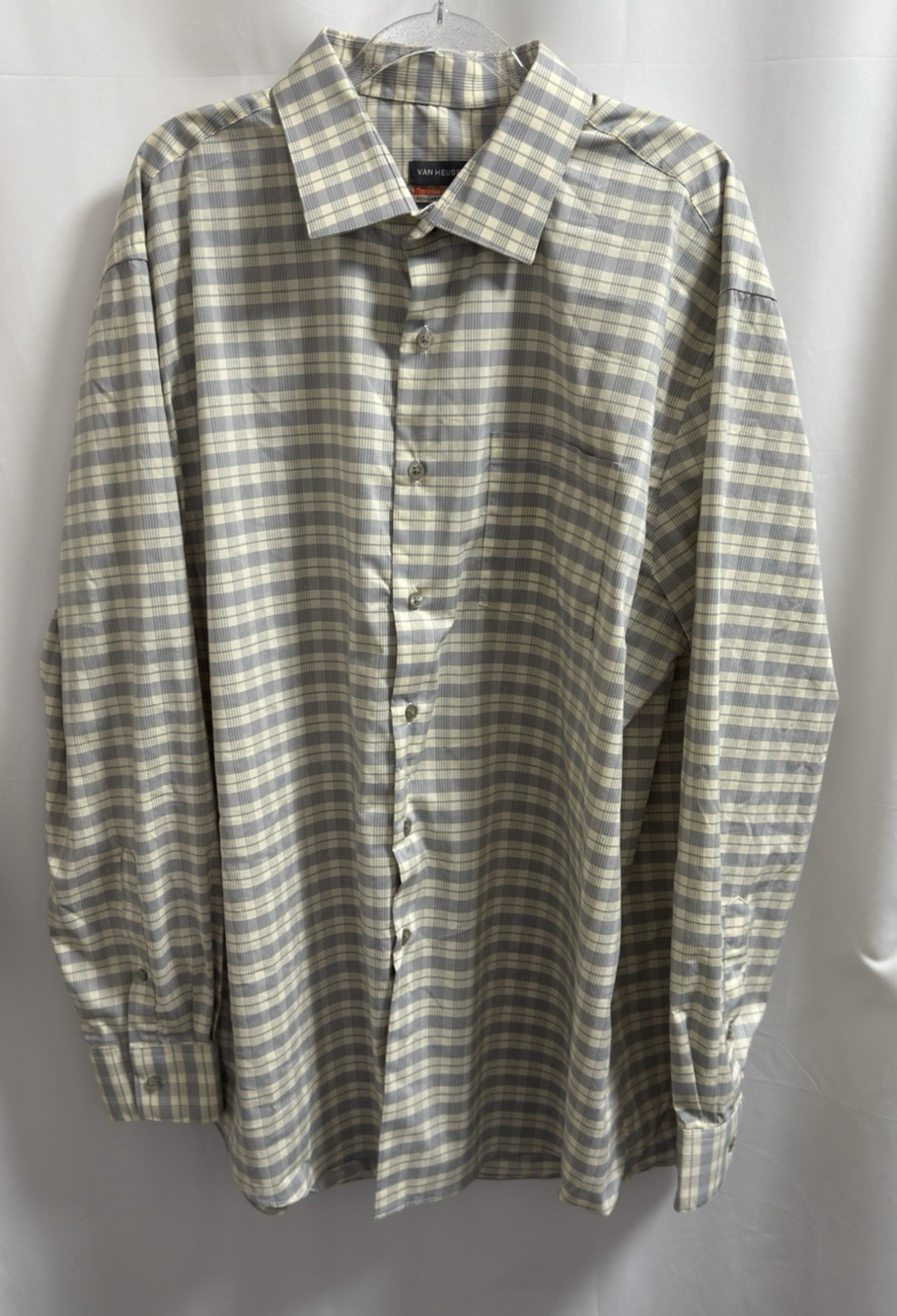 Van Heusen Checkered Long Sleeve Shirt XL 17-17 1/2 34/35 Regular Fit Stretch